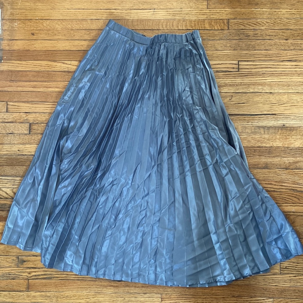 Silver pleated mid calf length skirt